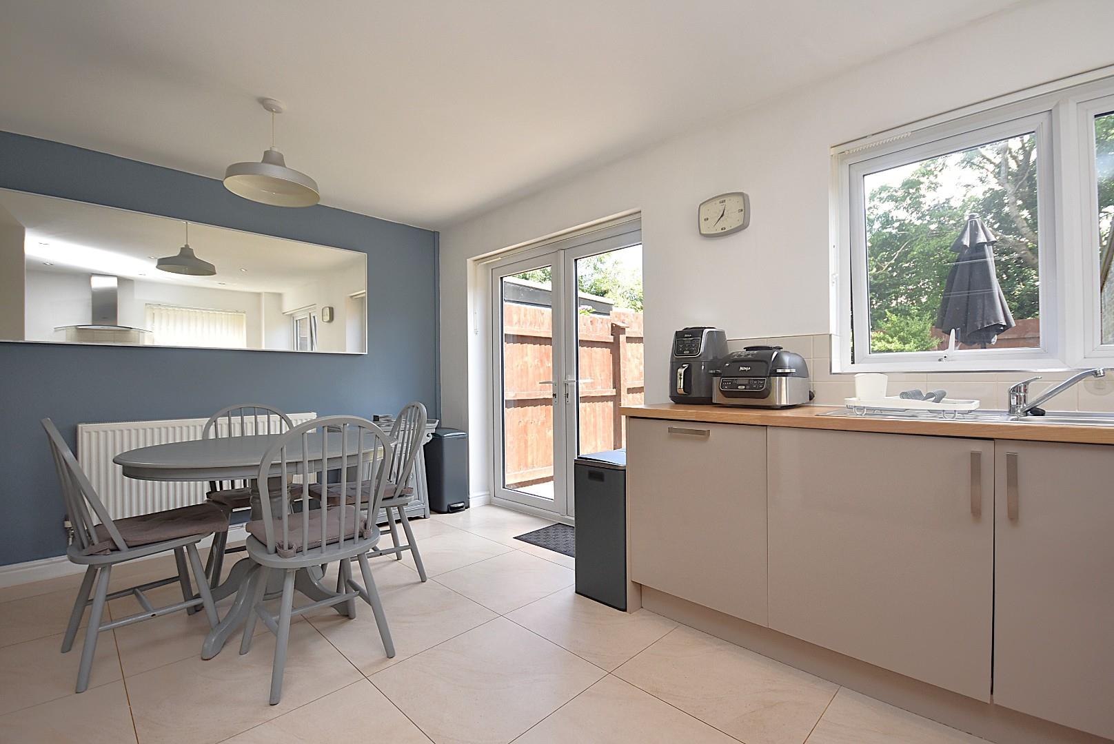70 Conybeare Road, Sully, CF64 5US